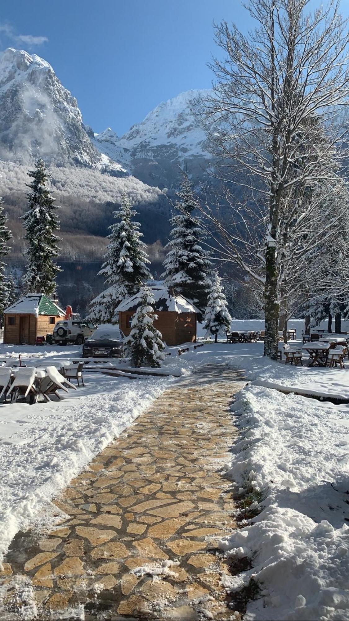 Hotel Fusha E Gjese Valbone Exterior foto