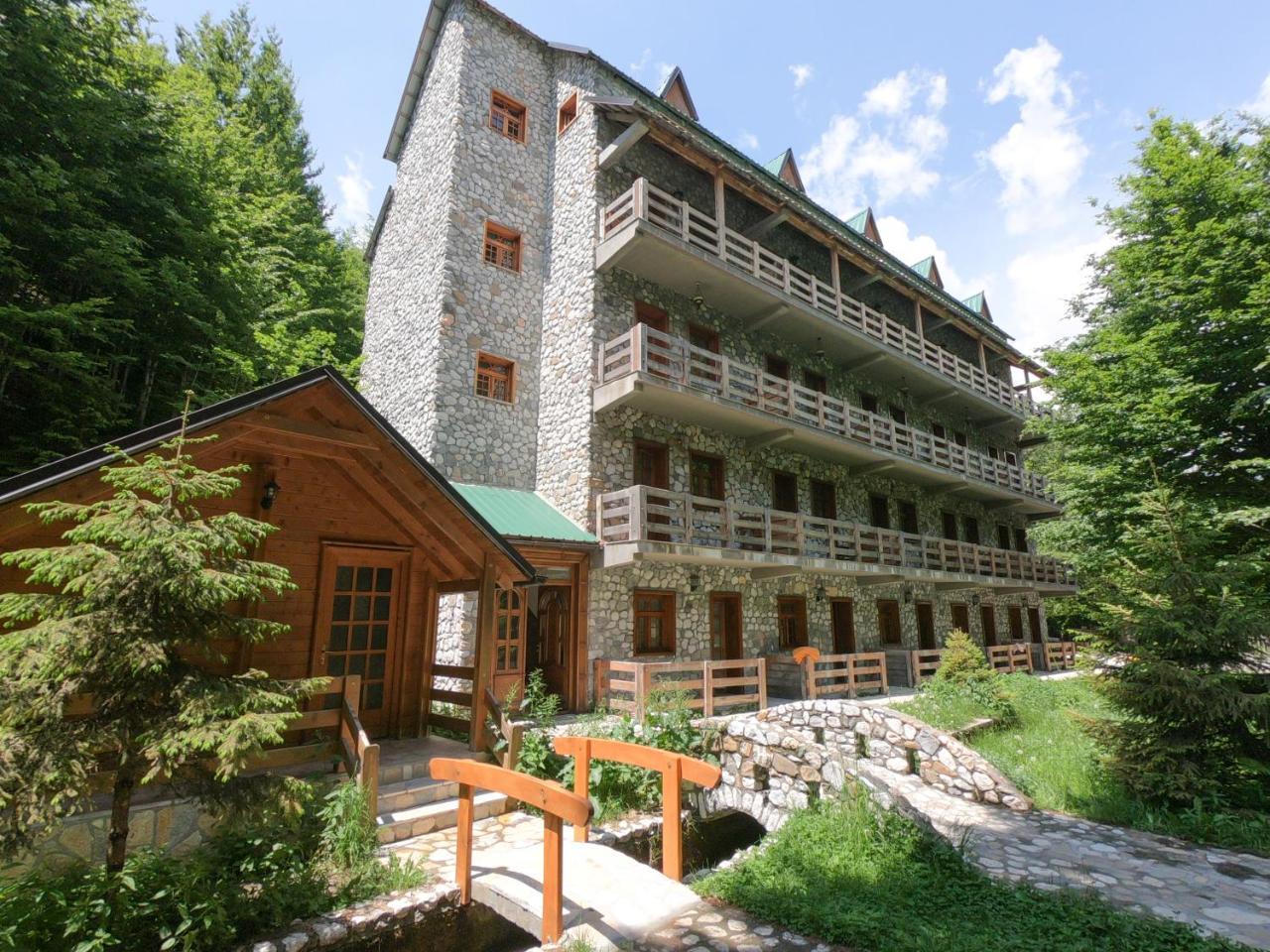 Hotel Fusha E Gjese Valbone Exterior foto